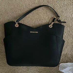 Micheal Kors Black Purse